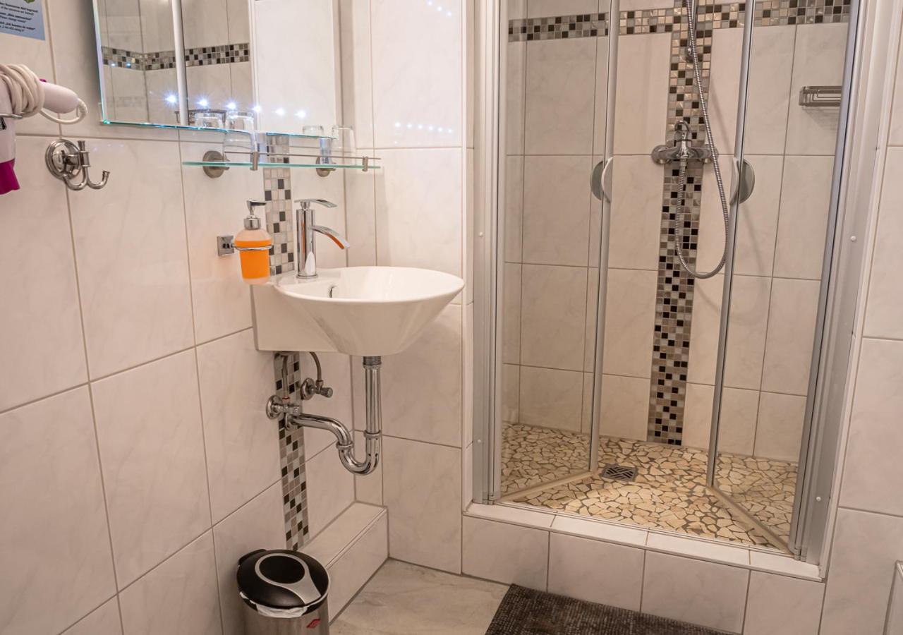 Hotel Bouzid - Laatzen Dış mekan fotoğraf