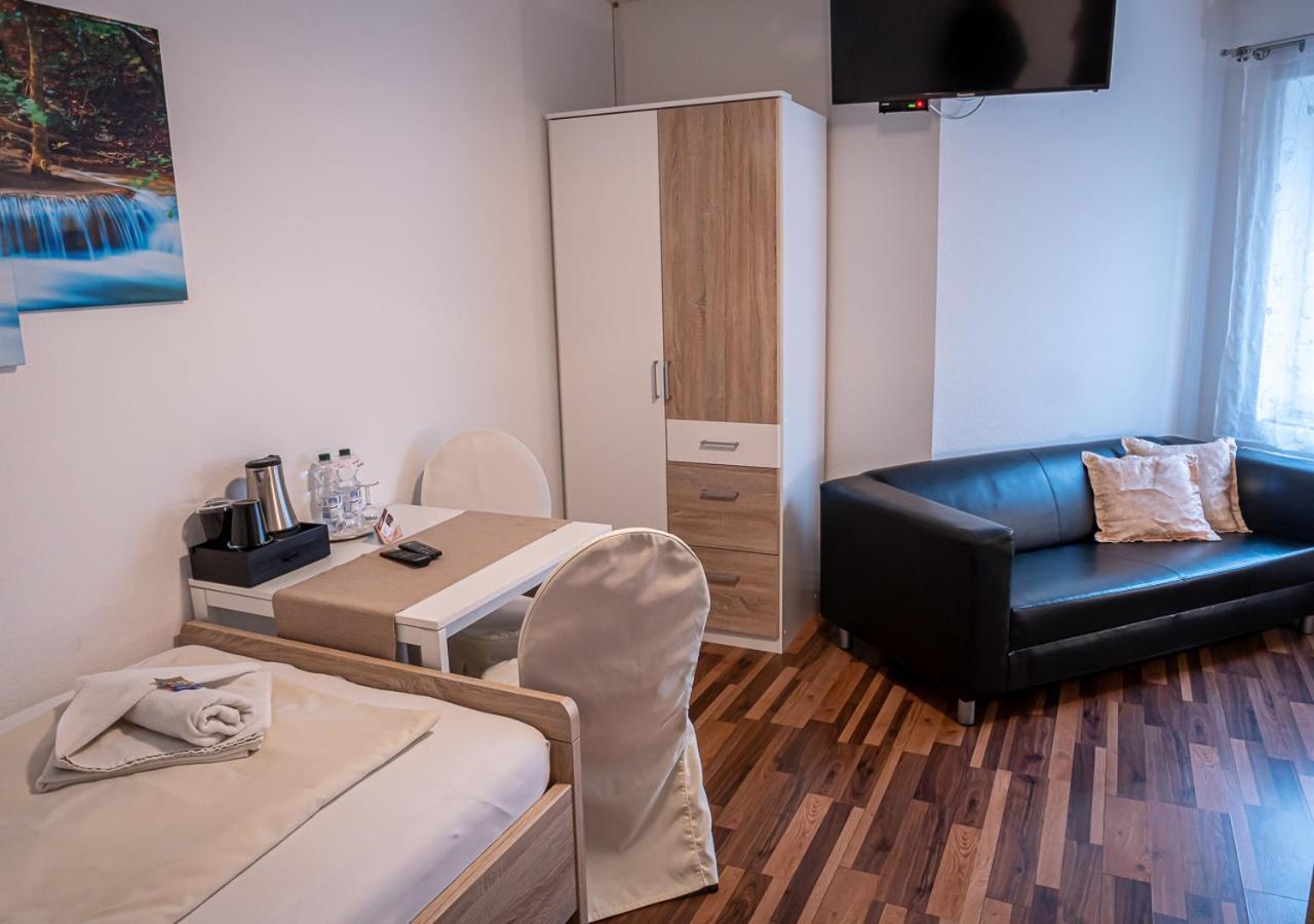 Hotel Bouzid - Laatzen Dış mekan fotoğraf